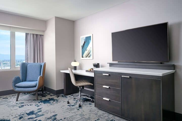 Room 13 of 84