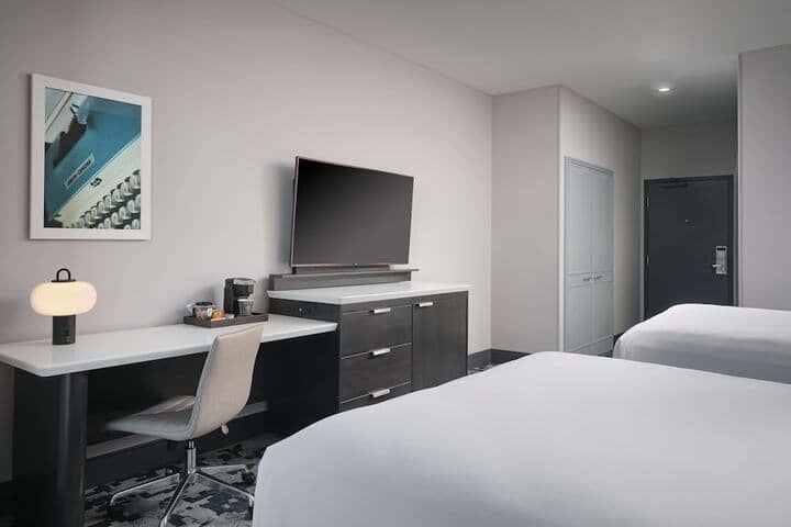 Room 11 of 84